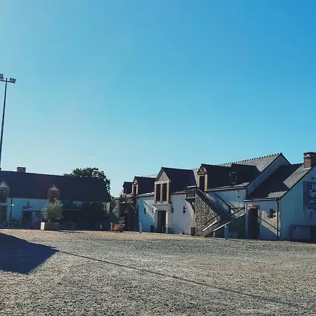 Logis La Ferme Du Blanchot Hotel