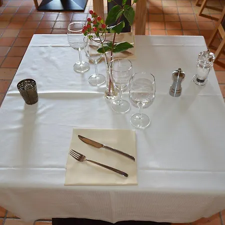 Hotel Logis La Ferme Du Blanchot 2*