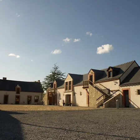 Hotel Logis La Ferme Du Blanchot 2*