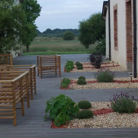 Hotel Logis La Ferme Du Blanchot 2*