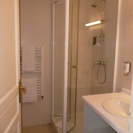 Hotel Logis La Ferme Du Blanchot 2*