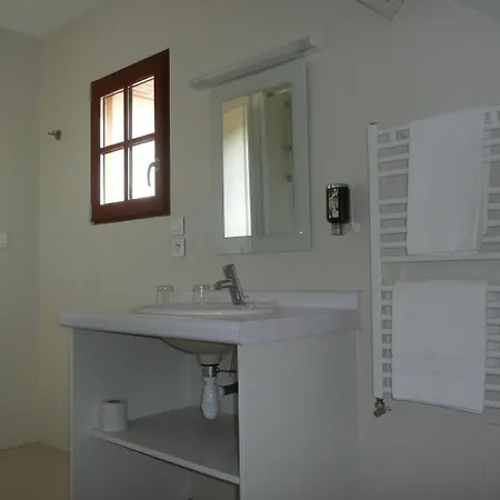Logis La Ferme Du Blanchot 2*