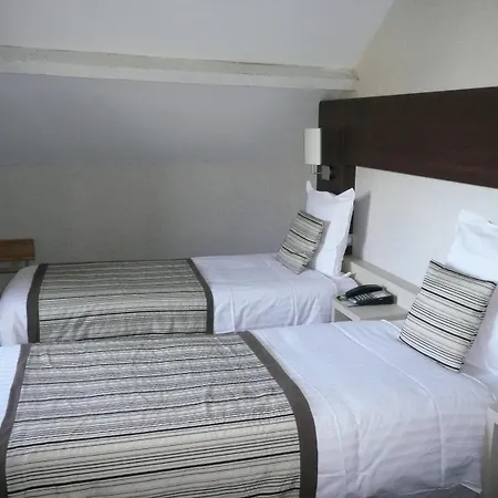 Logis La Ferme Du Blanchot Hotel 2*