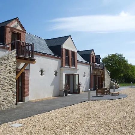 Hotel Logis La Ferme Du Blanchot 2*