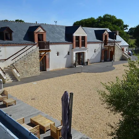 Logis La Ferme Du Blanchot Hotel 2*