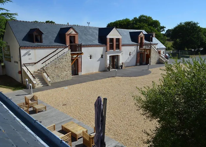 Logis La Ferme Du Blanchot Hotel 2*